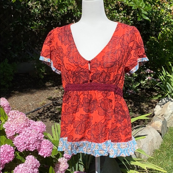 edmé & esyllte Tops - Anthropologie Red With Blue “Edmé & Esyllte” Top